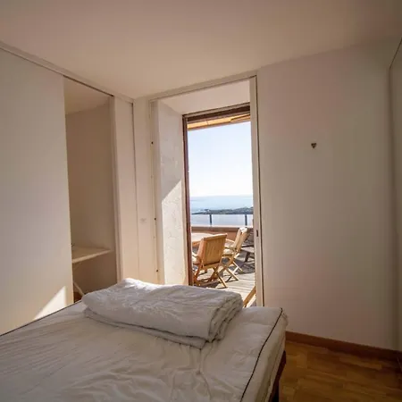 Apartment T2 With Great View On The Island Of The Old *